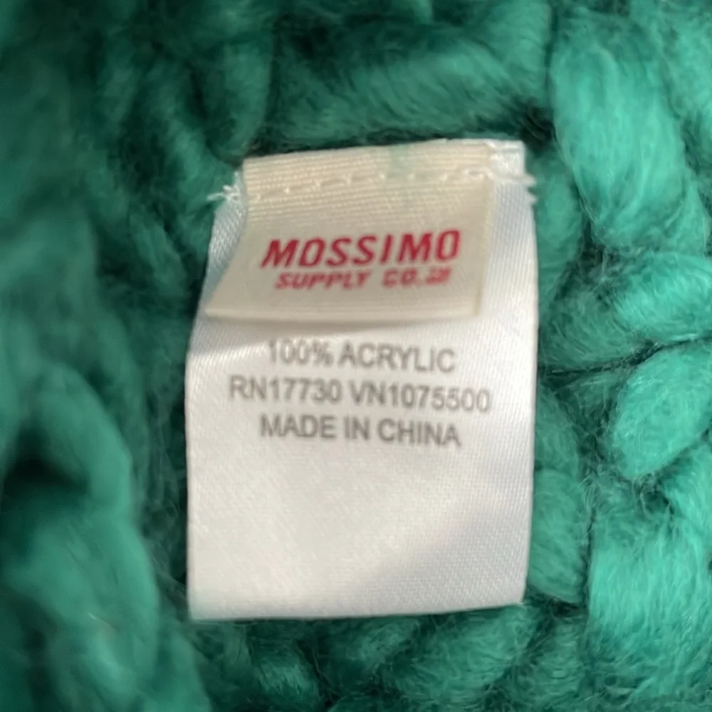 Mossimo Teal Blue Green Chunky Knit Beanie Winter Hat with Pom